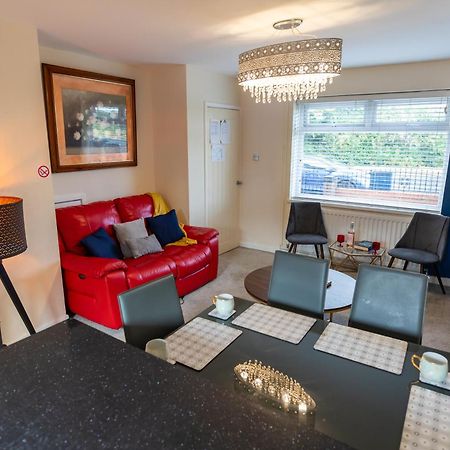 Og Stays Ii- 3Bedroom House Near Nissan & Stadium, Free Parking サンダーランド エクステリア 写真